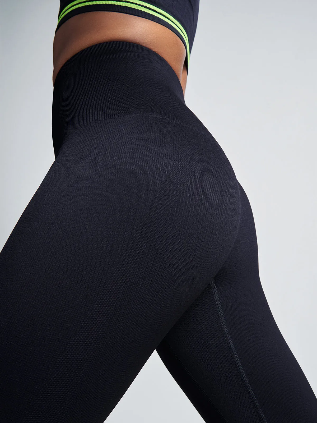STREAMLINE 8/8 Legging Black
